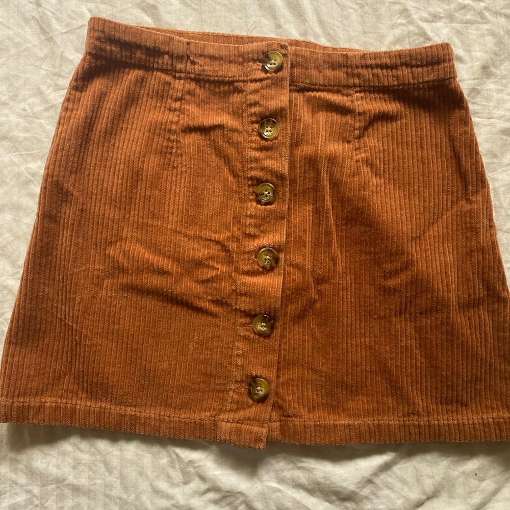 orange ribbed button skirt